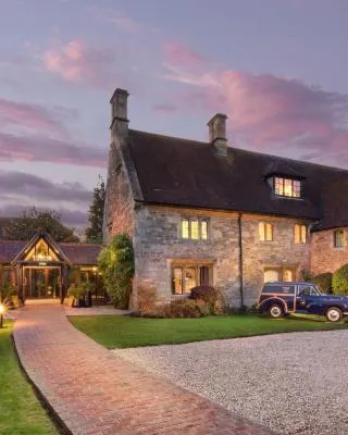 voco Oxford Thames by IHG
