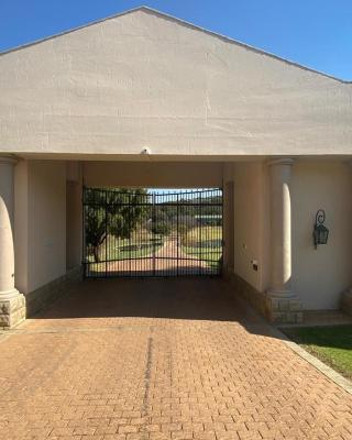 Tamryn Manor Guest House