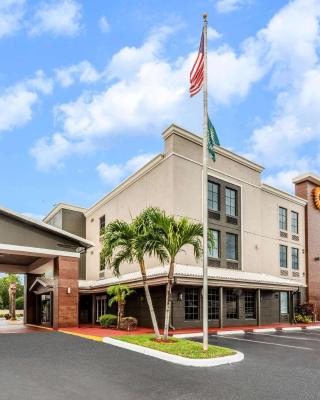 La Quinta by Wyndham St. Petersburg Northeast *Newly Renovated