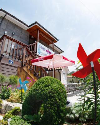 Geoje Blueberry Pension