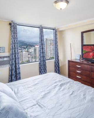 2 Bedroom Corner Suite & Tropical Views