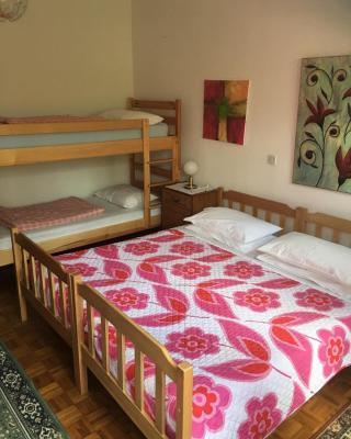 HOSTEL-SezanaLOKEV B&B