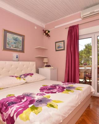 PINK 4