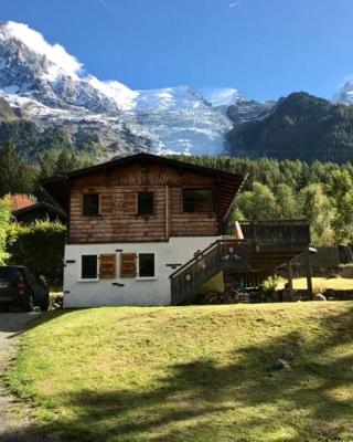 Chalet in green, sunny and quite spot 5’ from center