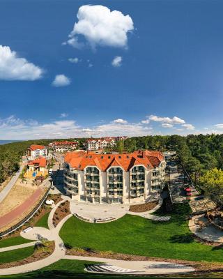 Hotel White