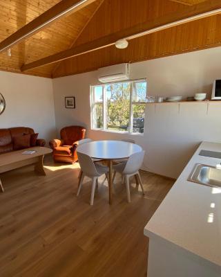 Ábót - Riverside Cottage