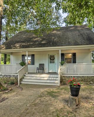 Peaceful Broken Bow Cottage with Fire Pit!