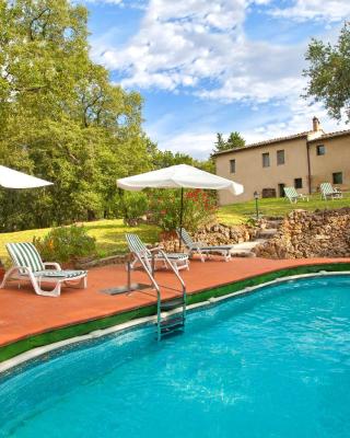 Villa vicino Siena con piscina e molto verde - solo per Voi
