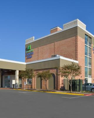 Holiday Inn Express & Suites - Shreveport - Downtown, an IHG Hotel