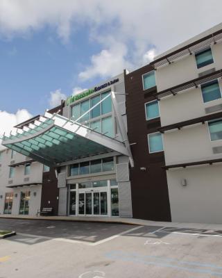 Holiday Inn Express & Suites Miami Airport East, an IHG Hotel