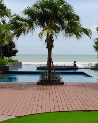 Timur Bay Seafront Residence by DamaiFresh