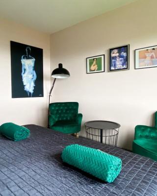 Sirena Guest House