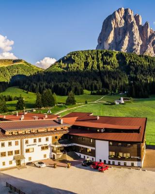 Monte Pana Dolomites Hotel