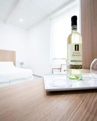 La Promenade Rooms & Suites