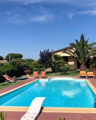 Cottage Tiziana with pool, private terrace and garden by ToscanaTour
