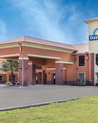 Days Inn by Wyndham Dilley