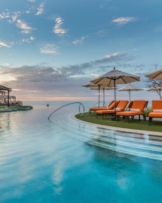 Grand Solmar Land's End Resort & Spa