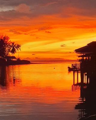 Sapparot Bar & Bungalows