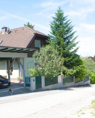 B&B Family Basement Apartment, Breakfast, Free Parking, 5km from Tulln