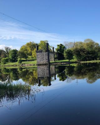 Ardhowen Bay lakefront holiday accommodation