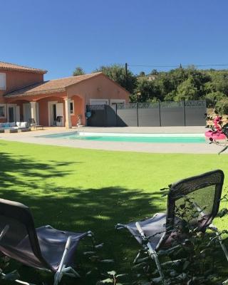 Chambre privée indépendante au cœur du Luberon