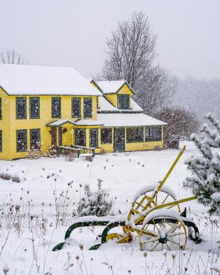 Bark Eater Inn