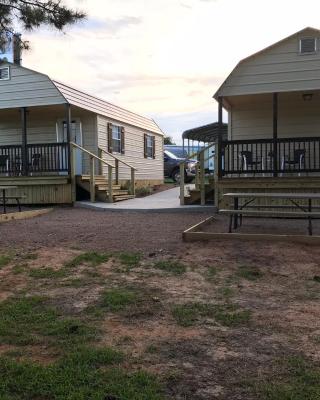 Kickapoo Shores Waterfront Cottages