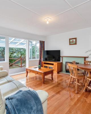 3 Bedroom In Onehunga w Parking - Wifi - Netflix