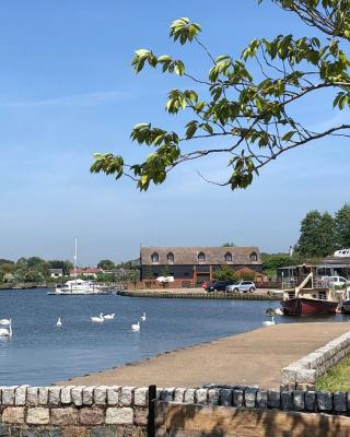 Swan View, Oulton Broad