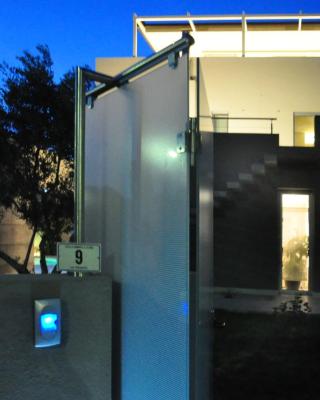 Art House Quartu - Margine Rosso