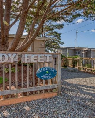 Sandy Feet - Meredith Lodging