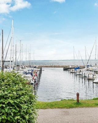 6 person holiday home in Ebeltoft-By Traum