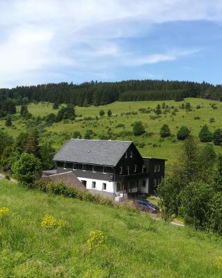 Familienpension Obere Juchhe, Ferienwohnung und Zimmer