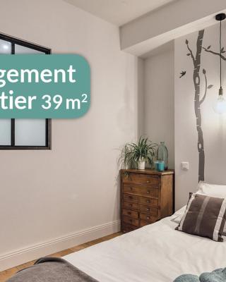 Cosy Appartement Lyon Valmy - parking