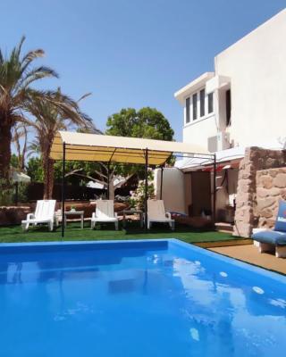 Guest House "Villa Klara Eilat" Heated pool and sauna all year round