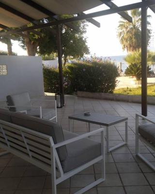 Kalypso relaxing shelter
