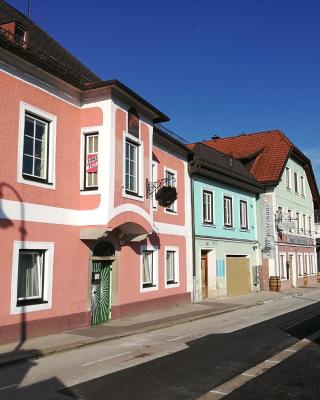 Gästezimmer & Apartment Mayrhofer