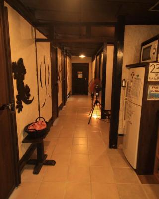 Taketomijima Guesthouse and je Taime
