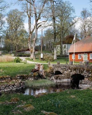 Vandrarhemmet Årås Säteri och Trädgårdar