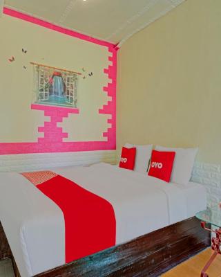 OYO 3208 Villa Inn App Trawas Bintaro Syariah