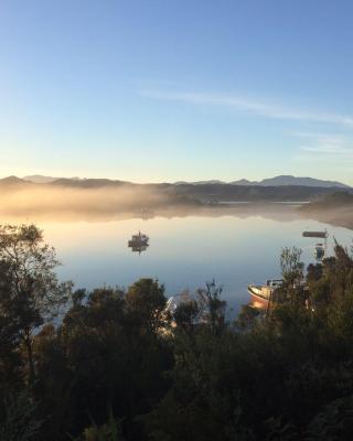 Strahan Wilderness Lodge