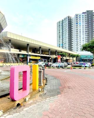 Kulai D'Putra Suites 1min to ioiMall near JPO, Senai Airport