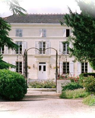 Chateau De Mesnac, maison d hote et gites