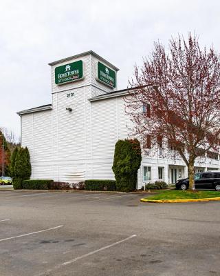 HomeTowne Studios by Red Roof Tacoma - Puyallup