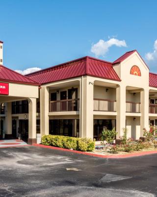 Red Roof Inn & Suites Clinton