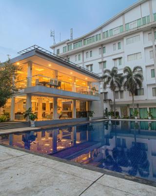 Grand Arjuna Hotel