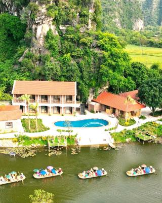 HoangLong Riverside Homestay