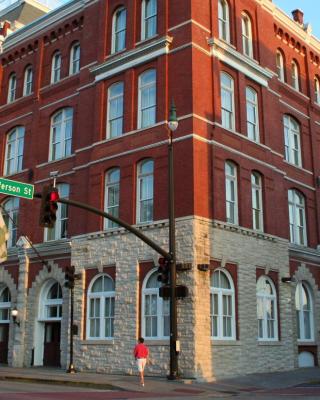 Hotel Indigo Savannah Historic District, an IHG Hotel