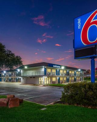 Motel 6-College Station, TX - Bryan