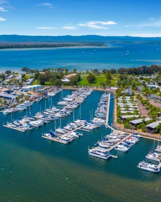 Tin Can Bay Marina Villas